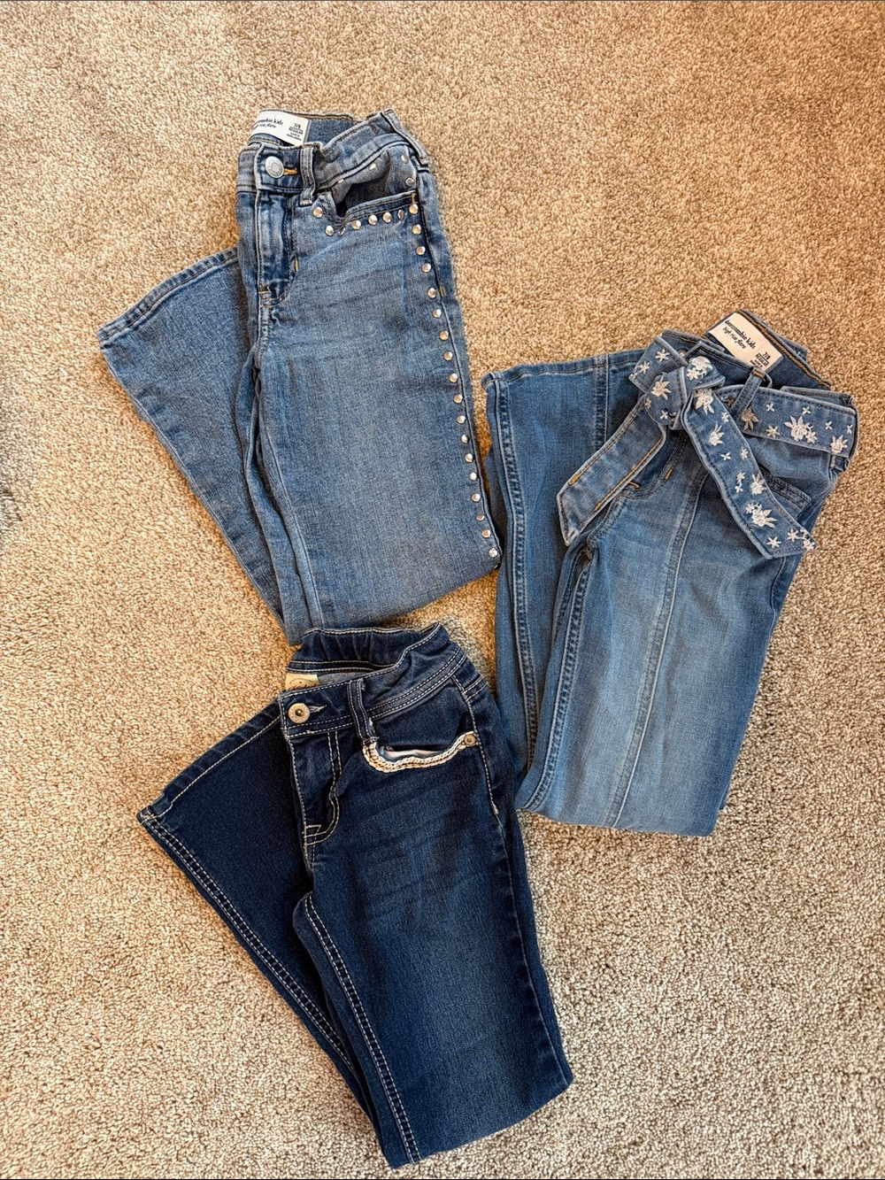 Bundle of 3 girls jeans Abercrombie kids (2) size 7/8